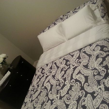 Pinnacle Inn & Suites Aspen YYC Esterno foto