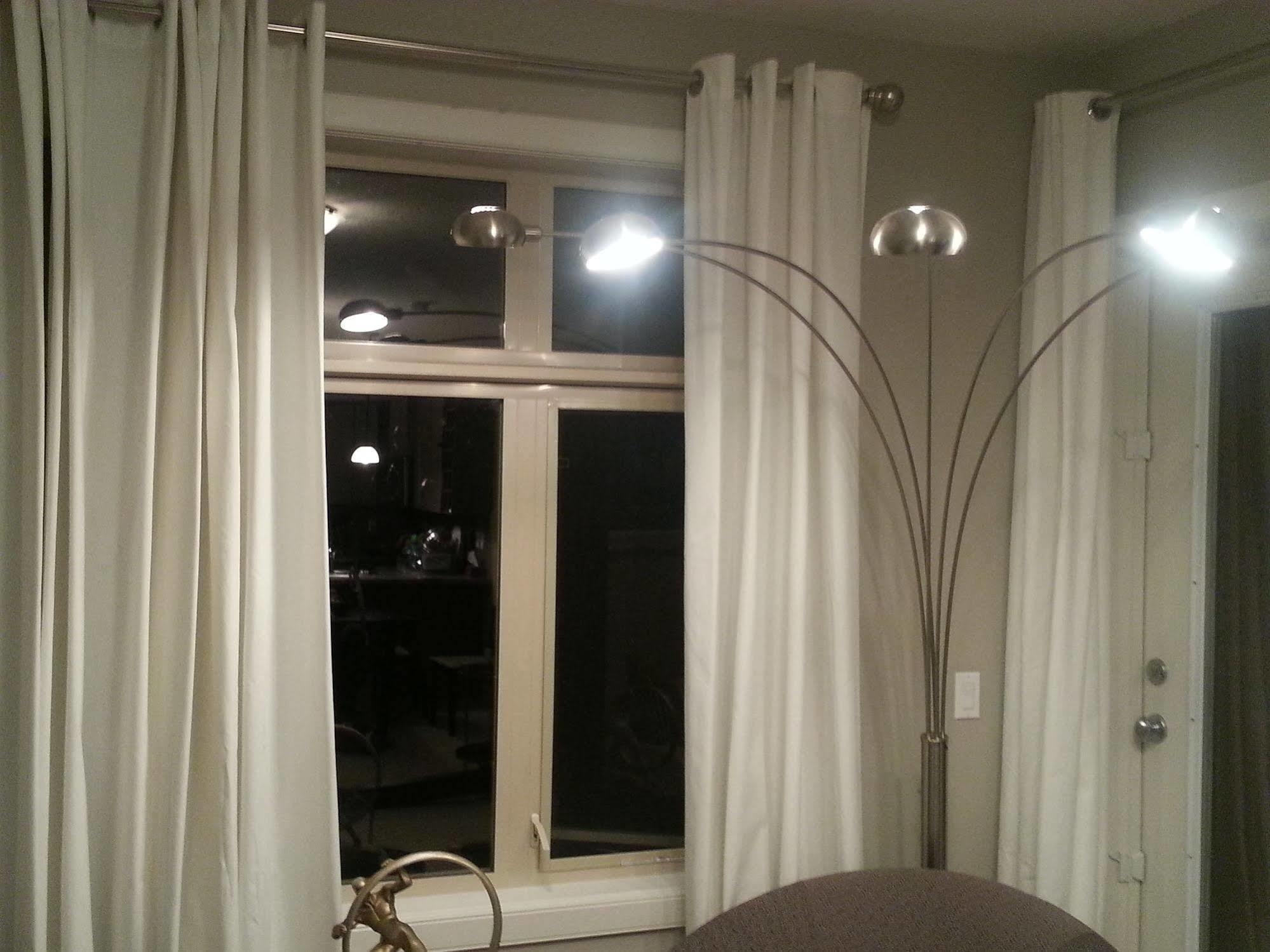 Pinnacle Inn & Suites Aspen YYC Esterno foto