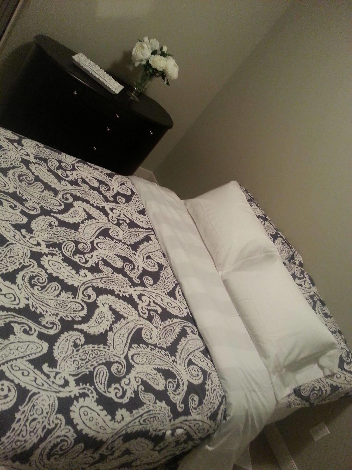 Pinnacle Inn & Suites Aspen YYC Esterno foto